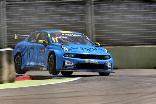 ​Intense European WTCR season commences in Hungary for leaders Lynk & Co Cyan Racing