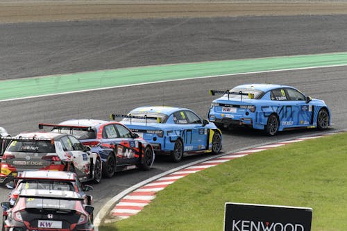 Thed Björk climbs WTCR standings in chaotic Suzuka weekend (updated)